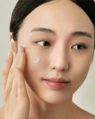 Rozjaśniająco-kojące serum do twarzy Light On Serum z witaminą C i wąkrotką azjatycką Beauty of Joseon_2