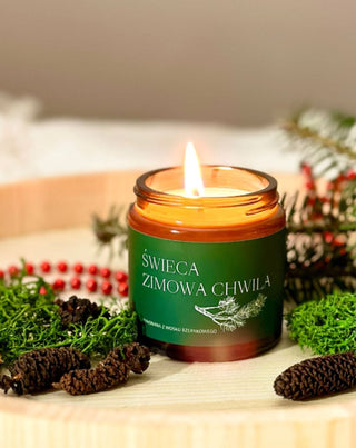 Vela de Colza Vegana Winter Moment con aroma a pino, cedro y ámbar 120 ml MgLife