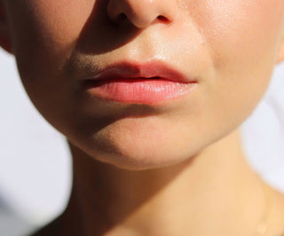 Bálsamo labial de fresa para realzar el color de los labios y añadir brillo Auna - 4