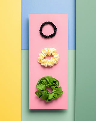 Pack de 3 coleteros de seda 100% natural para el cabello - color verde, crema y negro Twisty - 5