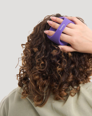 Set masajeador de silicona + peeling enzimático para la limpieza y estimulación de la microcirculación del cuero cabelludo Twisty - 4