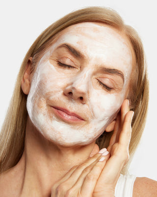 Mascarilla facial con efecto lifting, aceite de macadamia y vitamina E para pieles 50+ Aggie - 4