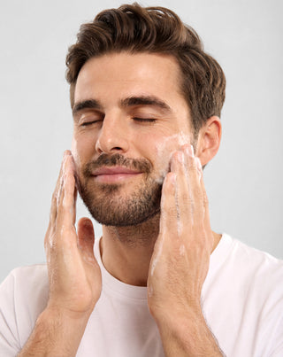 Champú para barba con pantenol y niacinamida para limpiar y acondicionar la barba Monolith - 3