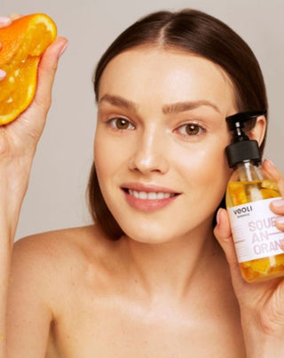 Aceite emulsionante desmaquillante y SPF squeeze an orange Veoli Botanica - 2