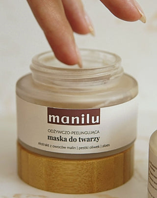 Mascarilla facial nutritiva y exfoliante con semillas de aceituna y aceite de macadamia Manilu
