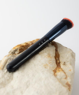 Brocha de maquillaje con cabezal sesgado y cerdas planas nº 7 Say Makeup - 2