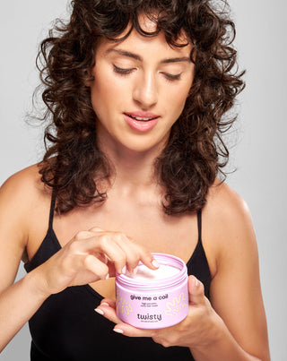 Mascarilla para cabello rizado de alta porosidad con manteca de karité y aceite de cáñamo Twisty