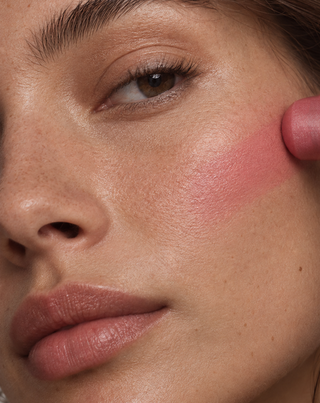 Colorete en Barra, Efecto Natural y Cuidado Desert Rose Nutridome - 2