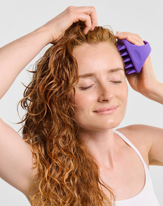 Set masajeador de silicona + peeling enzimático para la limpieza y estimulación de la microcirculación del cuero cabelludo Twisty - 3